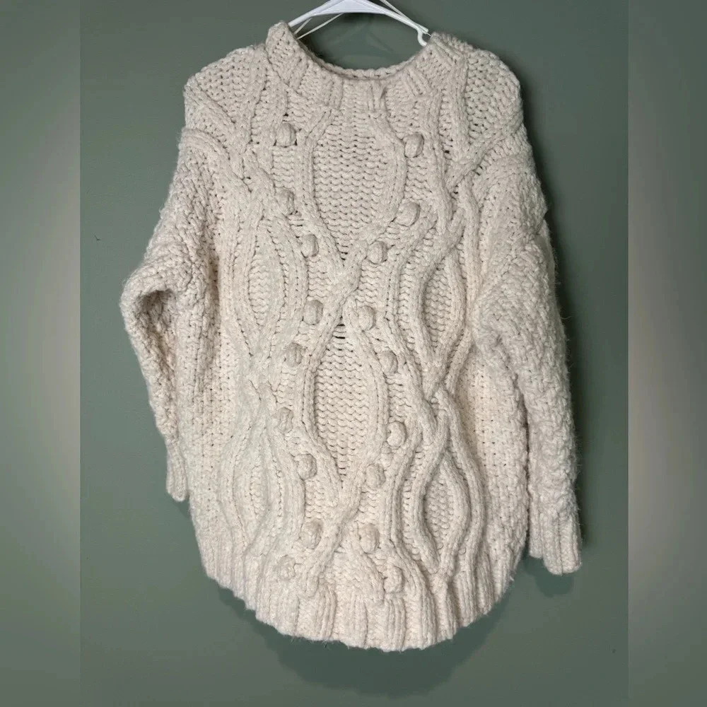 Zara Women’s Chunky Knit Cream Sweater Size Medium‎